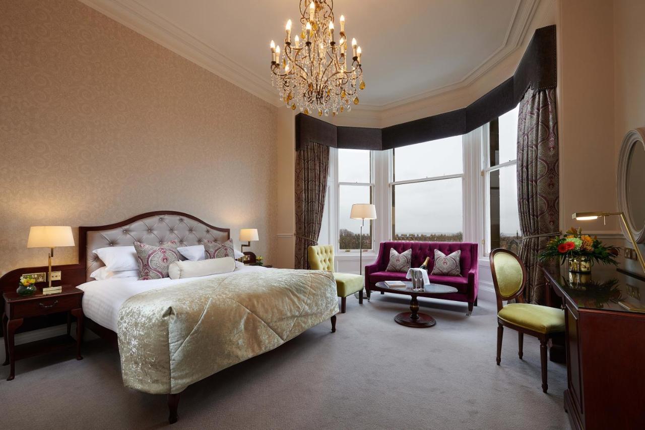 The Bonham Hotel Edimburgo Exterior foto A bedroom at the hotel